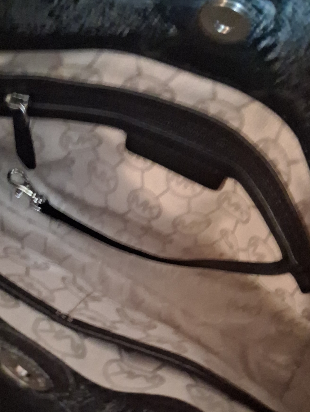 Black & White Structured Satchel Handbag with Chain Strap..Original Bag Cover.. - Picture 4 of 7